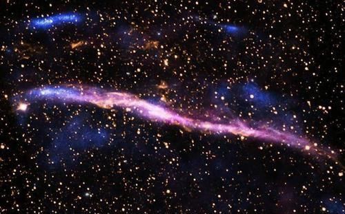 新理论认为早在宇宙形成之前,暗物质就已经存在了