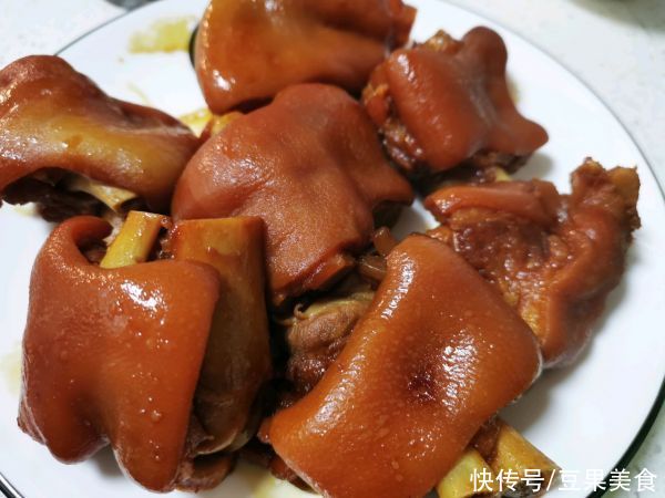 脑血管病|电饭锅轻松搞定好吃的猪蹄儿