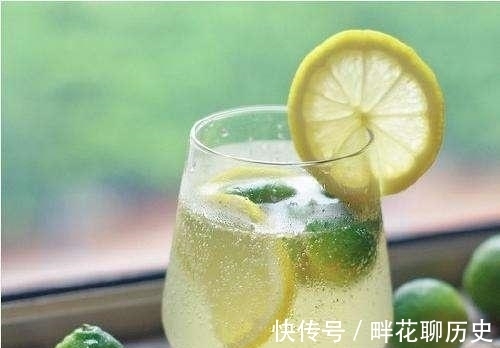 食材|柠檬泡水好喝又健康，营养师：你真的泡对了吗？别白白浪费食材！
