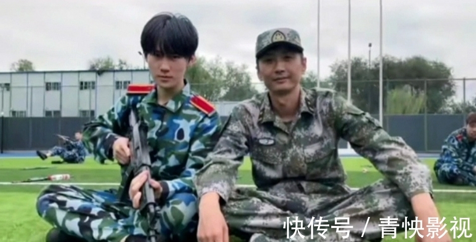 快乐大本营|丁程鑫缺席《快乐大本营》录制，张真源军训照片曝光，他们的大学生活开始了