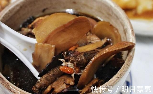 玉姐|孩子个子矮体重轻,越补越干瘦医生是积食,做好这3件事就行