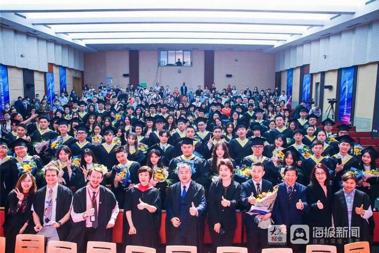 青秋|岁月不居 青秋代序宏文学校青岛校区举办2021毕业典礼