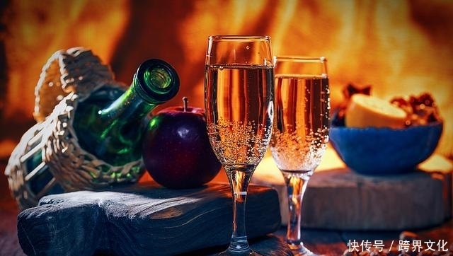 尿酸过高,上厕所时会出现3种表现,若占其中之一,最好检查肾脏