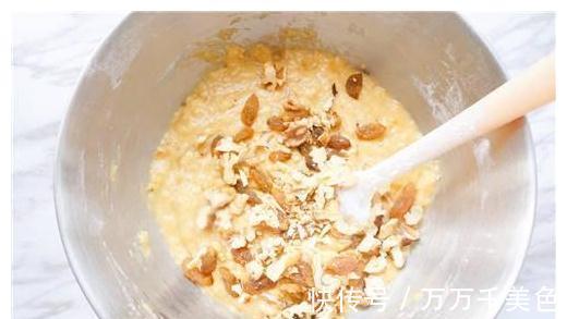 香蕉|懒人蛋糕:买上香蕉面粉就能做,不打发不用黄油,做法简单!