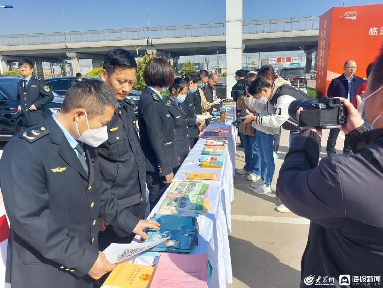 临沂市消费维权工作新闻发布会开进现场