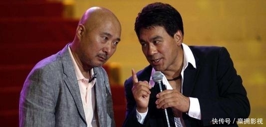 相声和喜剧演员台上那么欢乐，在台下也是如此？观众一厢情愿而已