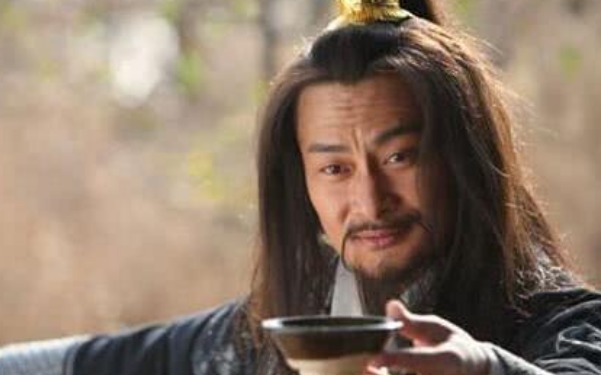 适合|最适合当梁山头领的人,不是宋江也不是晁盖,而是明哲保身的他