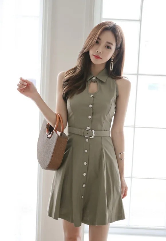 美图欣赏：孙允珠，初秋凋叶绫罗釉绿花褶喇叭裙