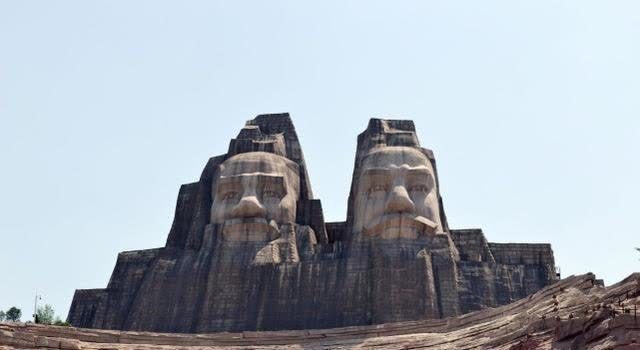 寓言故事$三星堆问世,神话故事被证实,山海经中记载的不是华夏文明吗?