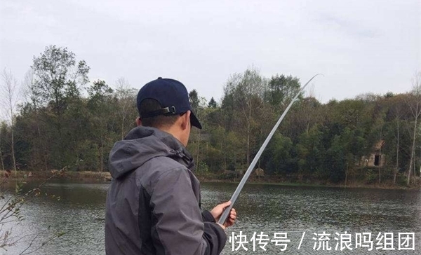 寒冬时节钓鲫鱼,常用这些钓法,钓到鲫鱼个头更大!