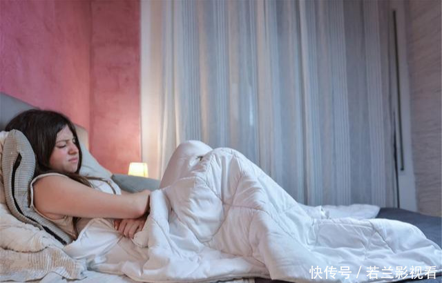 卫生巾|大姨妈三天结束和七天结束,哪一个更健康?