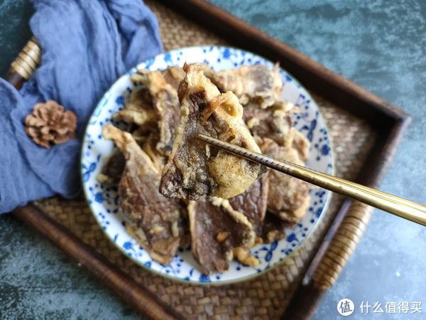 干炸蘑菇，挂糊还是直接炸？都不对，教你正确做法，又香又酥又脆