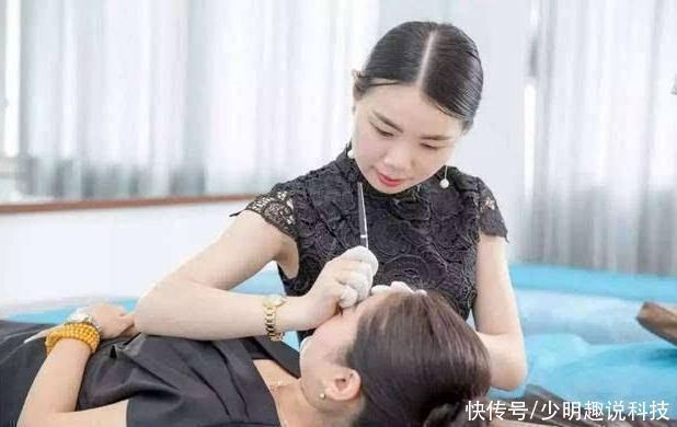 纹眉毛|为何不建议女生“纹眉”内行人说出实情,庆幸自己没跟风