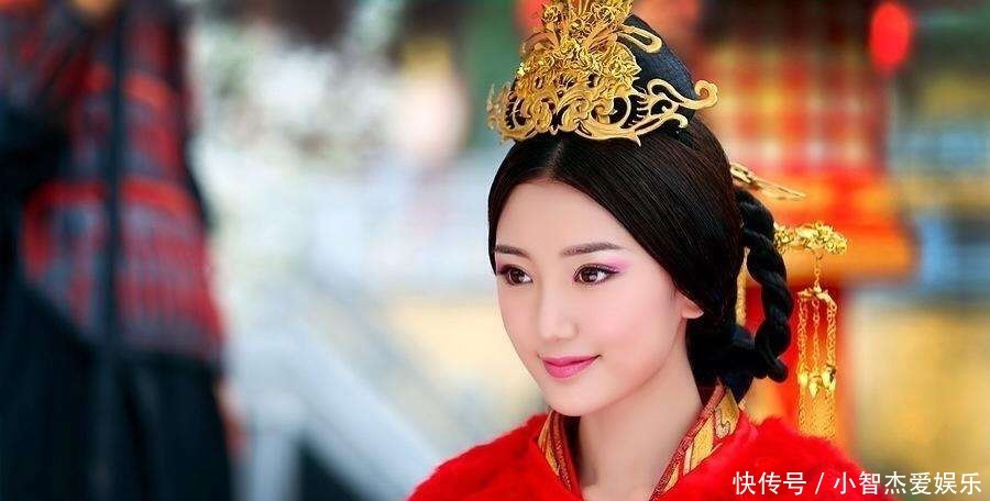 绝色|她是一个绝色美人,有多美?成语“倾国倾城”就是形容她的。