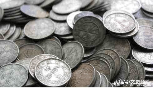 溥仪退位后,国库还剩多少钱工作人员打开