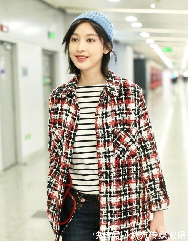 香风|“衣在配不在贵”,双马尾配小香风套裙好美、甜美轻盈