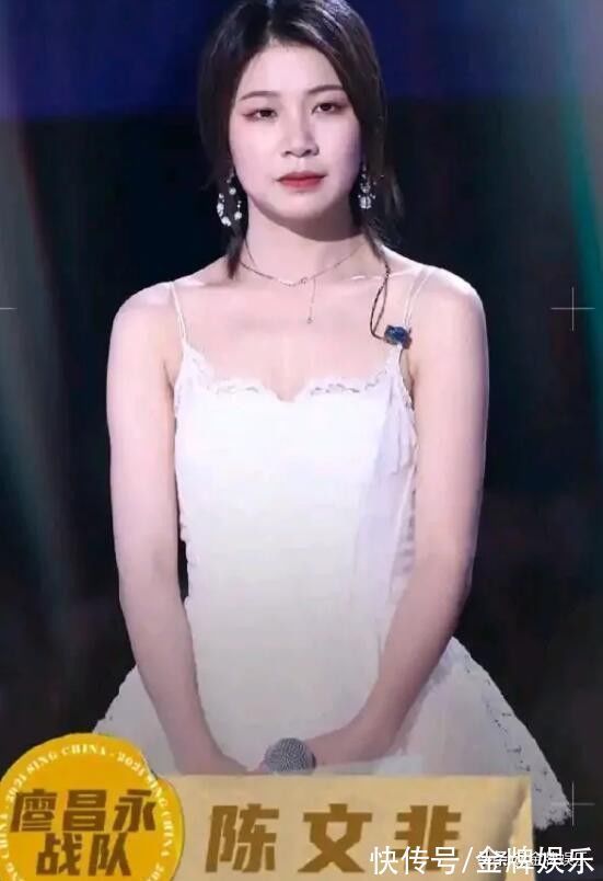 《好声音》决出总冠军！伍珂玥战胜王靖雯夺冠，是否实至名归