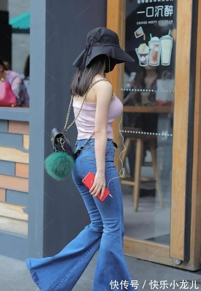 皮裤 时尚成熟的瑜伽裤穿搭年轻有气质,带来完美的格调感,甜美可爱