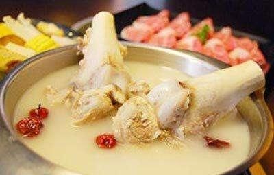 红枣|炖骨头汤，不要直接加水炖了，还需多加这一步，汤味更浓郁营养