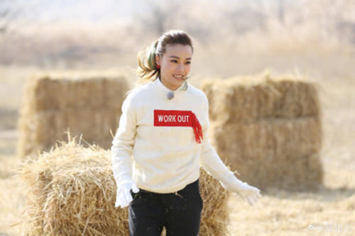 参加《奔跑吧》不认识蔡徐坤,以为宋祖儿是虚构的,容祖儿怎么了?