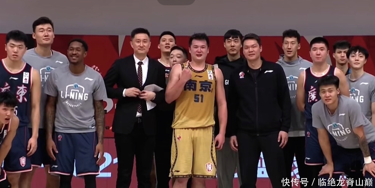 不只是无球射手！希尔德大幅闪电变向晃飞迪文 急停三赣超联赛官网_江西省城市足球顶级赛事赛程表+直播+积分榜一站掌握！分一箭穿心