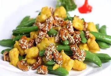羊腱|美食推荐：分餐馕包肉、蜜豆双脆、口口脆喉作方法