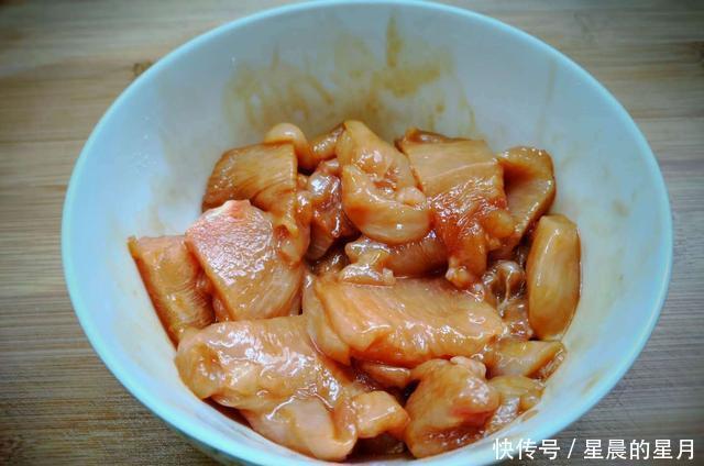 佛手瓜|自家种的佛手瓜,这样做那叫一个香,口感清脆又去火,好吃下饭!