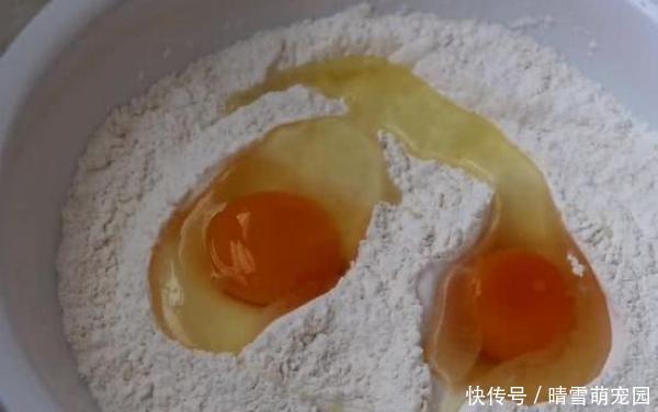 做法|面粉在家这样做,让一屋子都充满它香味,做法简单又卫生
