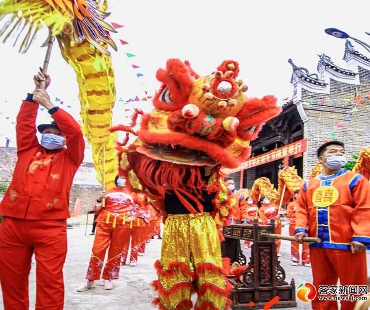 信丰万隆：吃上“旅游饭” 风景变“钱景”