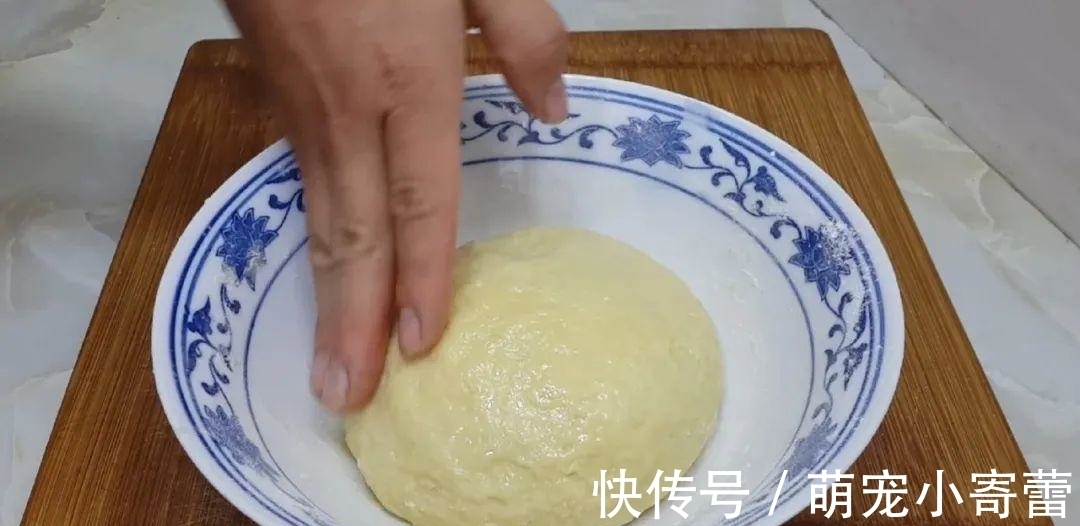 面团|面粉这做法才简单,加2个鸡蛋,个个松软香甜,孩子天天嚷着吃