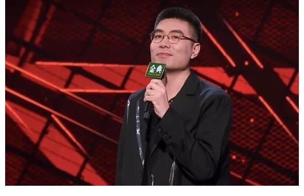 為什么《脫口秀大會(huì)》第四季把冠軍給了來(lái)自單立人的周奇墨？