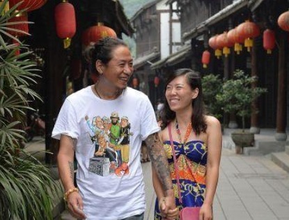 女教师&5年前,说“世界那么大,我想去看看”的辞职女教师,现状如何