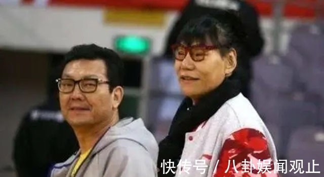 徐庆华|女篮中锋郑海霞享正师级待遇,54岁月薪过万,双腿变形仍独自奔波