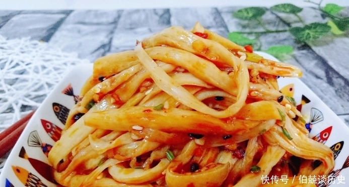 矮个子|父母都是矮个子,孩子上初中1米7,一周吃5回它,喝牛奶都不如它