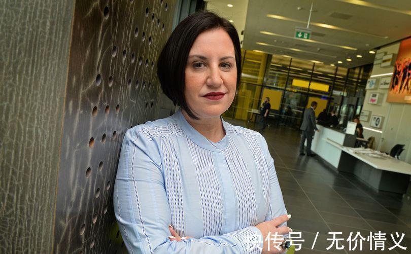 杀人者$在目睹三百次死刑执行后,她将自己的所见所闻记录成书