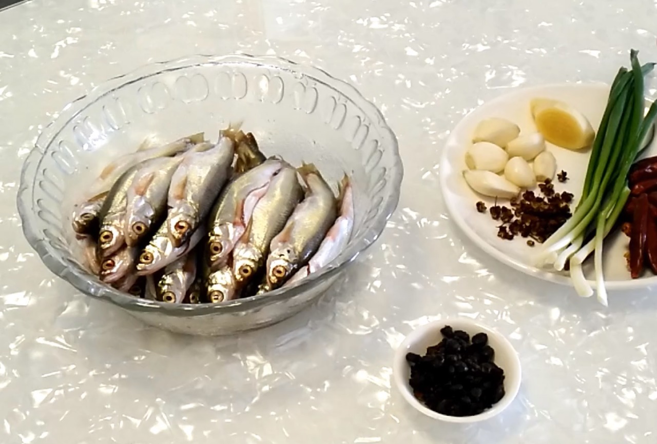 干煸麻辣小鱼,美味又补钙,还是下酒的特色菜,试试吧