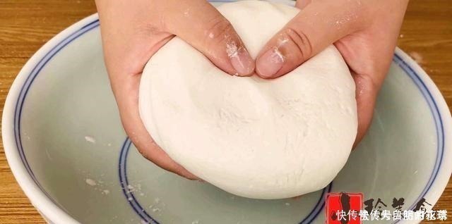 教你糯米粉新吃法,出锅比大鱼大肉都香,吃一次就念念不忘,解馋