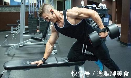 菱形肌|既要背变宽,还要线条好!高手练背都是怎么做?