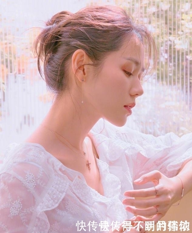 有这4个特征的女人,“侧脸”比“正脸”好看太多,你属于哪一种