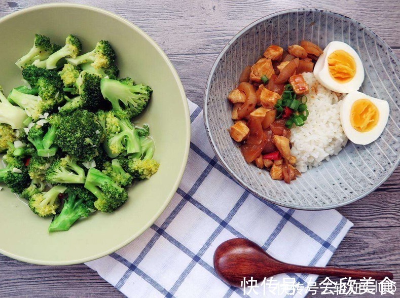 入睡|睡前坚持这7件事,脂肪燃烧整夜,每月比别人多瘦3-5斤!