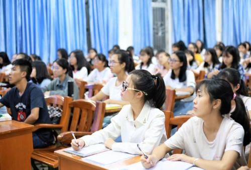 我国这所985工科大学，正式成立教育学院，师范类大学压力倍增