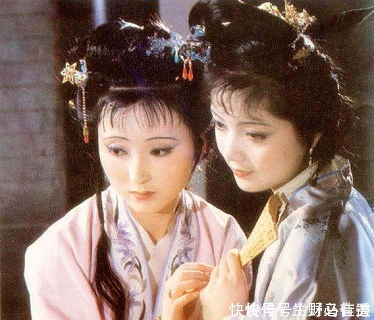 薛宝钗|端庄大气、举止娴雅，她才是《红楼梦》大观园里的“群芳之首”！