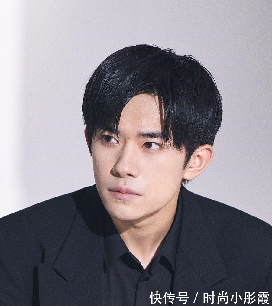 剪短 年轻人去理发店只会说“两边剪短”?2021备受欢迎的男士发型