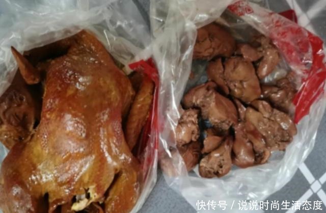 天津这家排队最凶熏鸡小店,排队的大都是老人,称有原来老味道