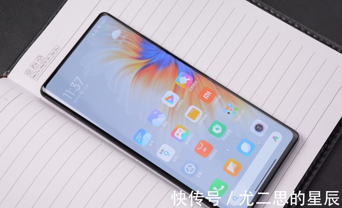 国产手机|iPhone 13主动降价 简单分析6000元买苹果还是国产手机