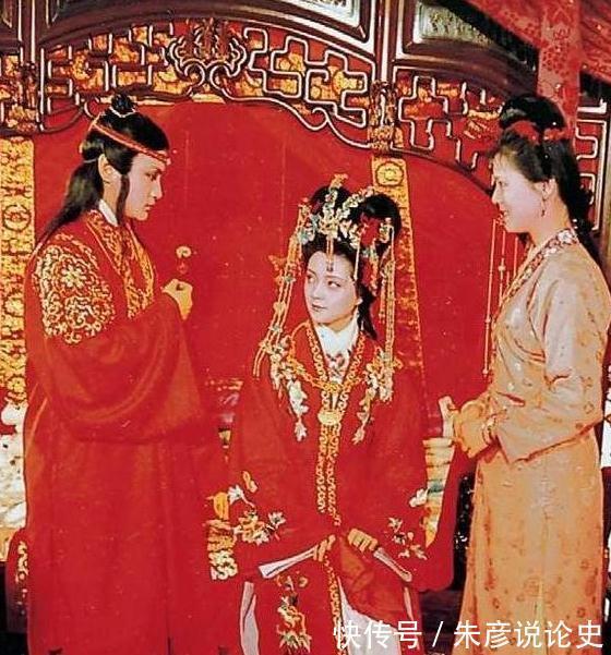 生日!探春盘点众人生日时的小心机,她为何偏偏要遗漏林黛玉的生日