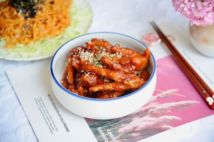 自制韩式辣鸡爪，香辣开胃，解馋下饭，比买的好吃