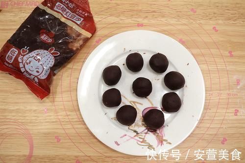 快过年了,教你用1块面做3种酥皮点心,菊花酥桃花酥漂亮又好吃