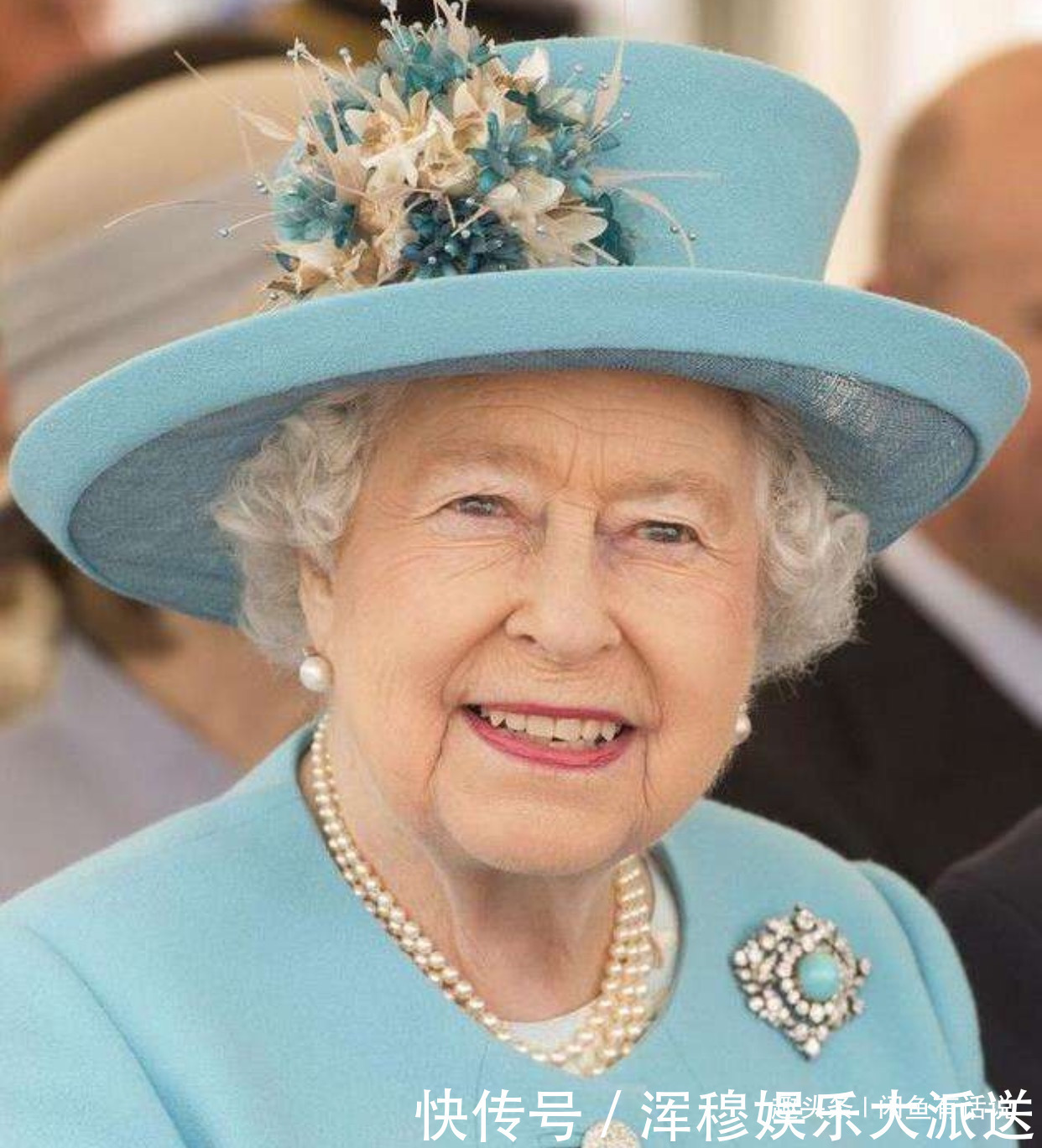94岁高龄脸上却没斑点,英女王皮肤好到惊人,护肤方法却不用花钱
