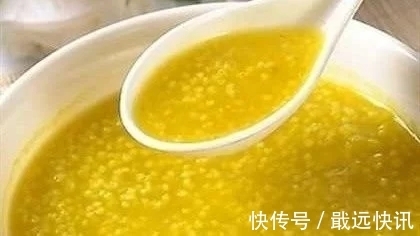 诀窍|熬小米粥时，记住不要直接加水煮，诀窍告诉你，米粥香浓、出油多
